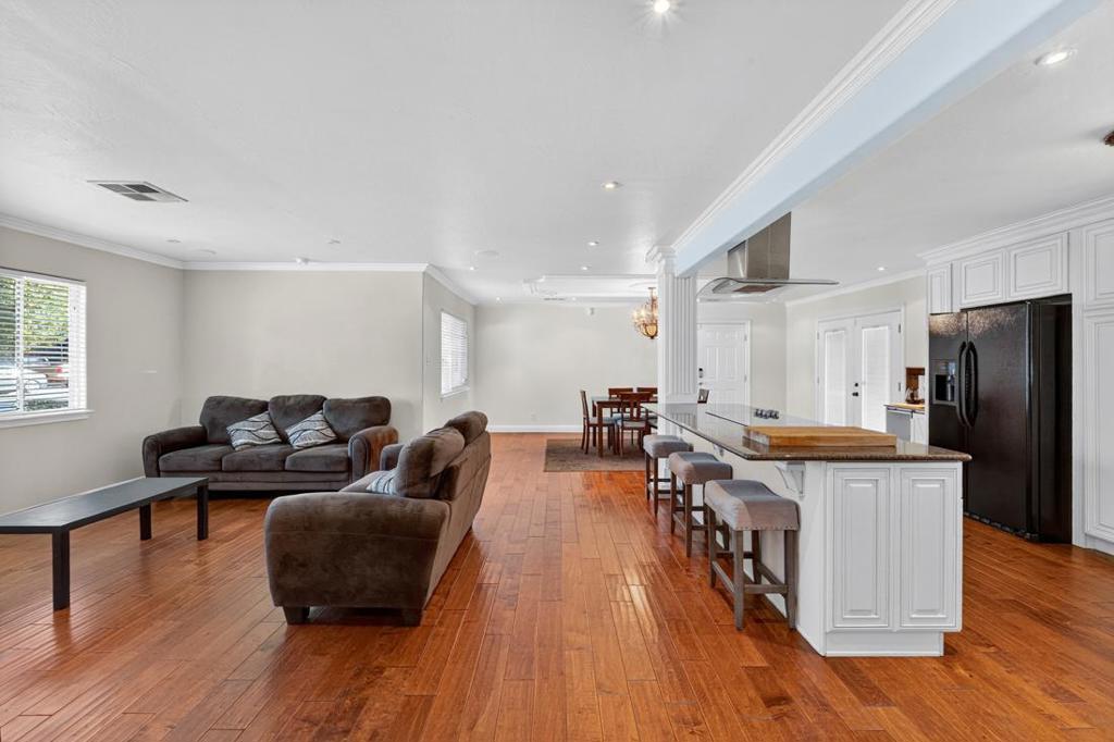 1110 California Ave, Dos Palos, CA 93620