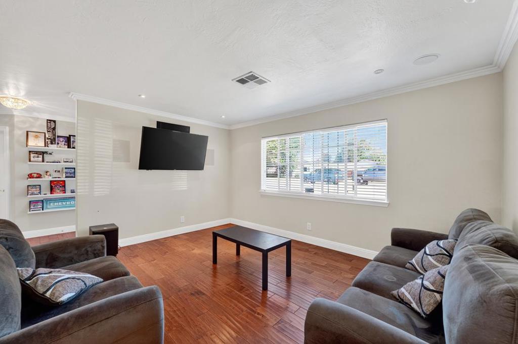 1110 California Ave, Dos Palos, CA 93620