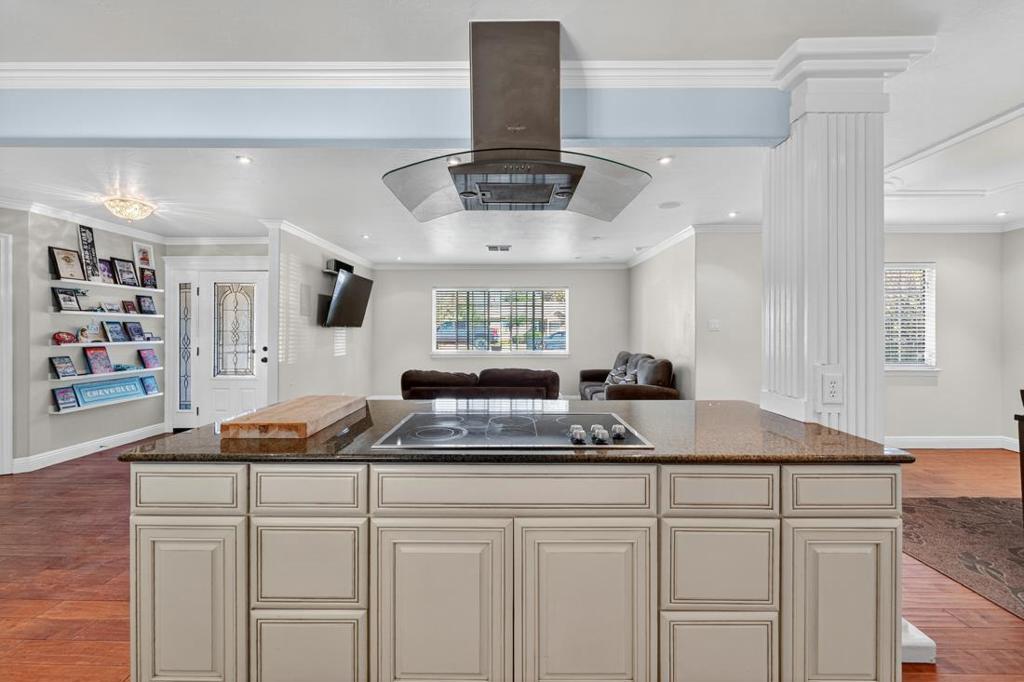 1110 California Ave, Dos Palos, CA 93620