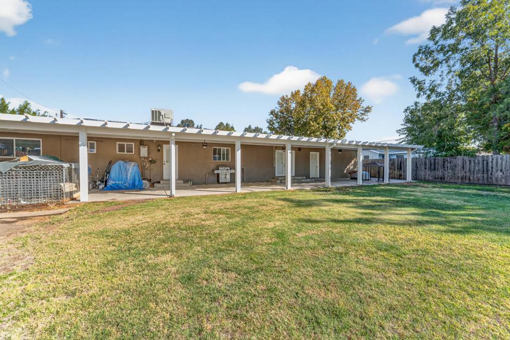 1110 California Ave, Dos Palos, CA 93620