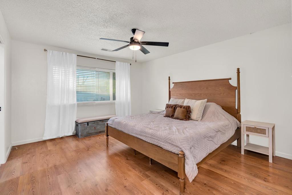 1062 Madison Ave, Los Banos, CA 93635