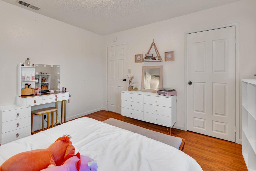 1062 Madison Ave, Los Banos, CA 93635