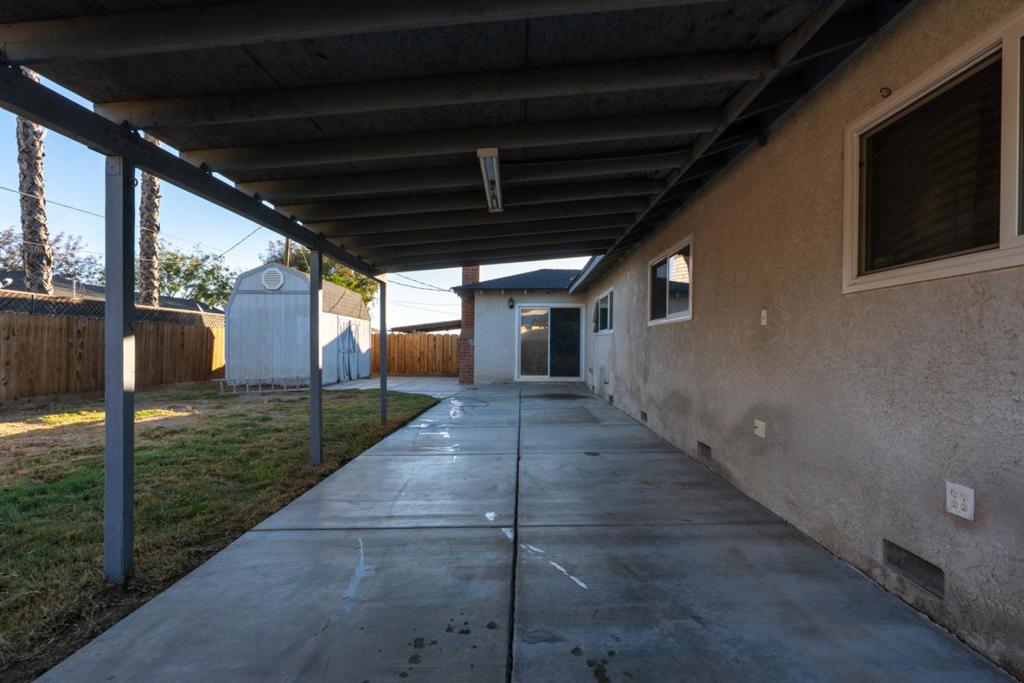 1062 Madison Ave, Los Banos, CA 93635
