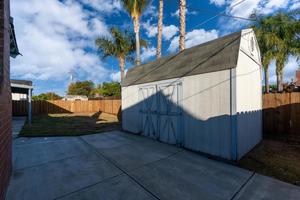 1062 Madison Ave, Los Banos, CA 93635