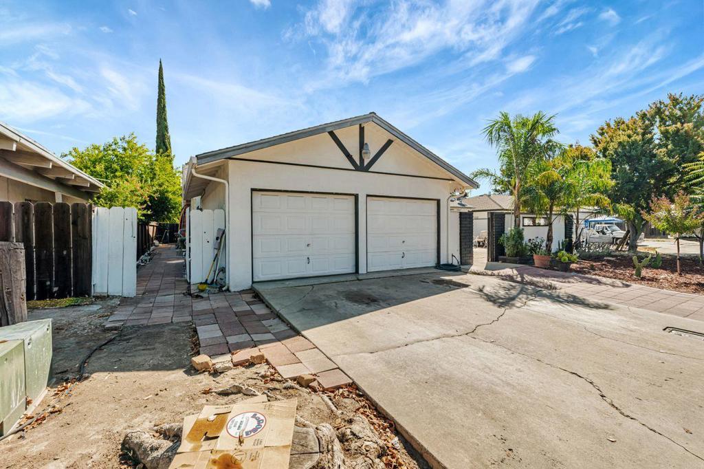 2210 San Blas Ct, Modesto, CA 95355