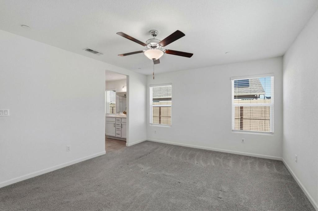 1740 Columbia Dr, Los Banos, CA 93635