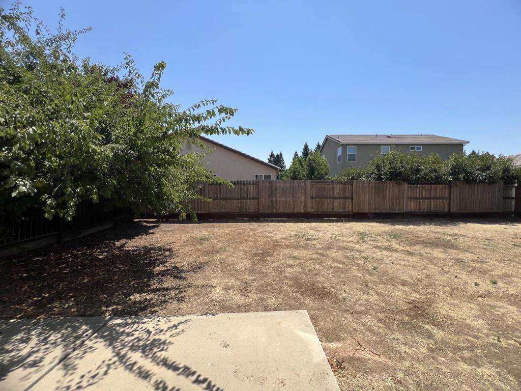 2364 River Rock Dr, Merced, CA 95340