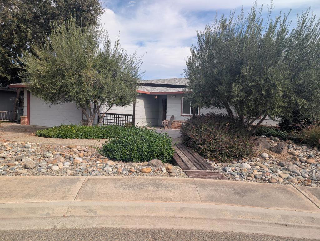 218 TOHARA Ln, Waterford, CA 95386