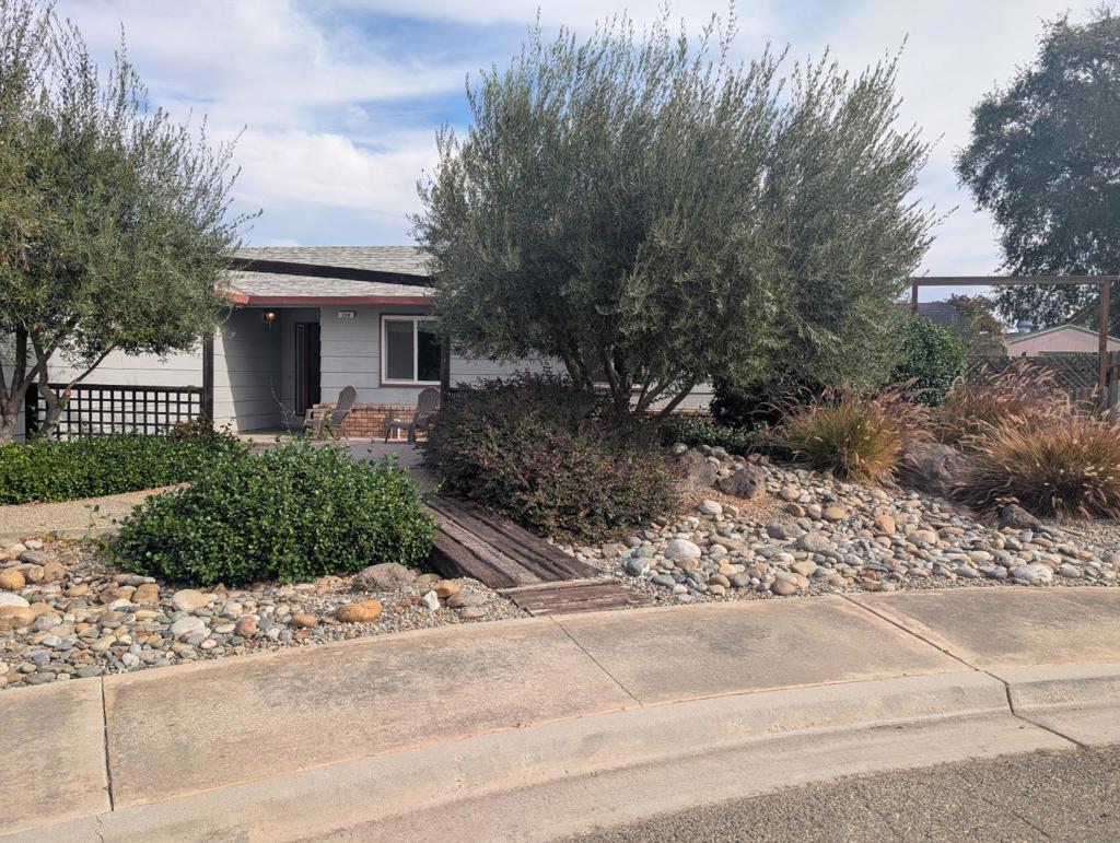 218 TOHARA Ln, Waterford, CA 95386