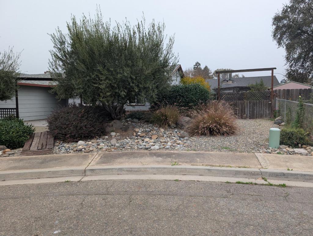 218 TOHARA Ln, Waterford, CA 95386