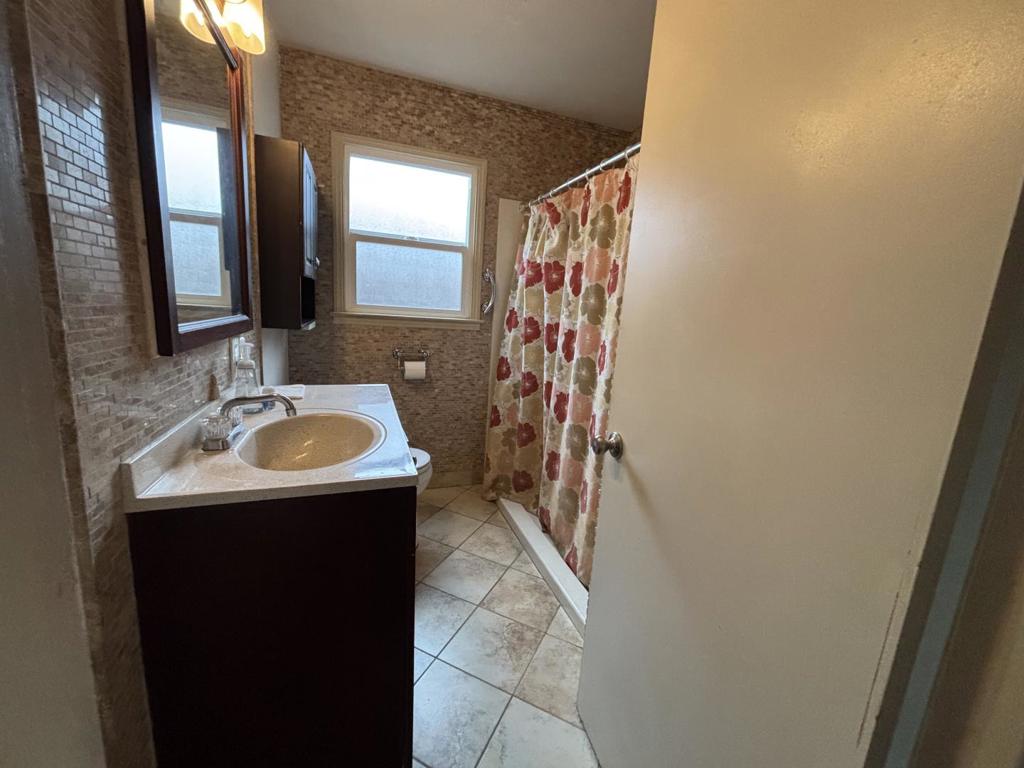 1441 W 20th St, Merced, CA 95340