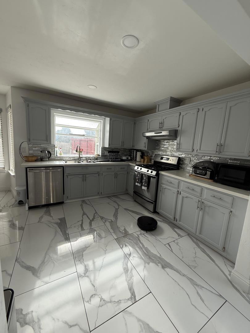 1336 NORTHGATE Dr, Manteca, CA 95336