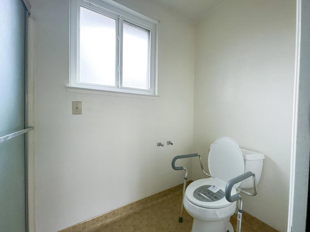 1465 W Tuolumne Rd, Turlock, CA 95382