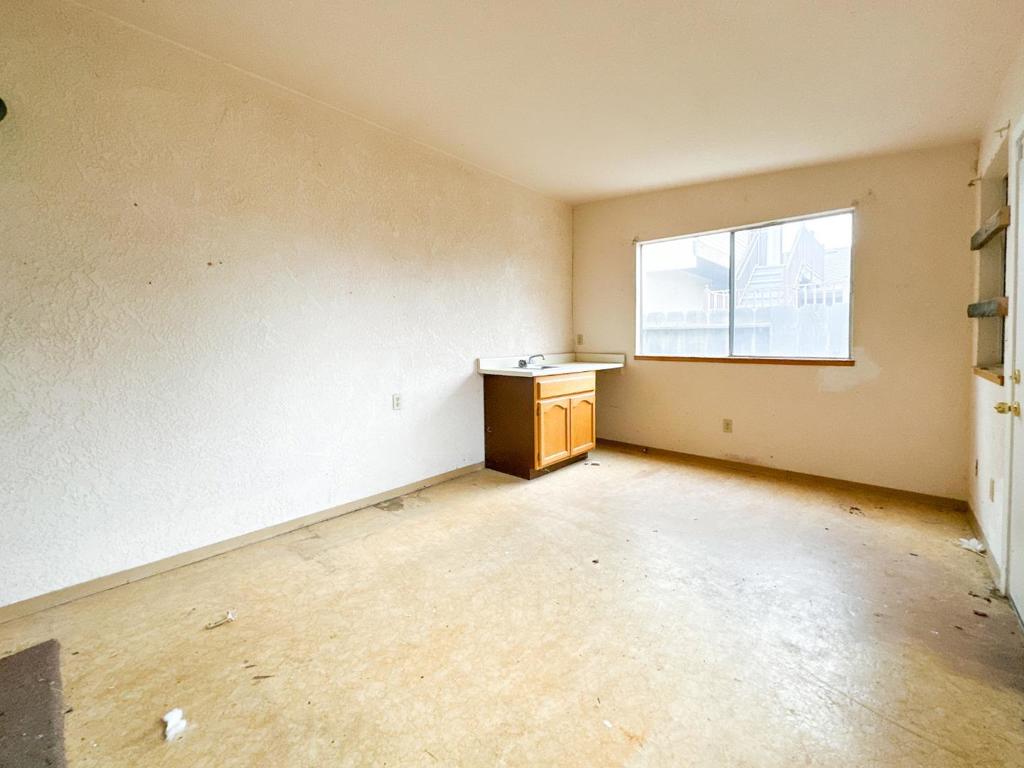 1465 W Tuolumne Rd, Turlock, CA 95382