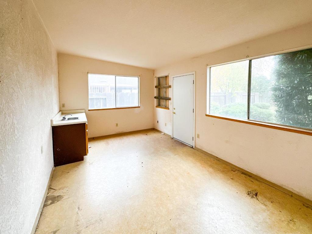 1465 W Tuolumne Rd, Turlock, CA 95382