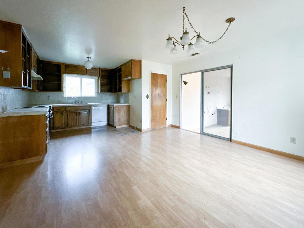 1465 W Tuolumne Rd, Turlock, CA 95382