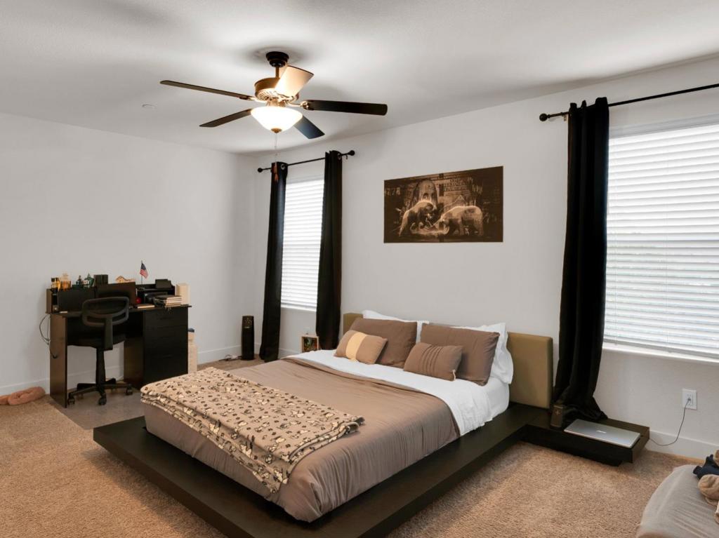 1672 Thistle Ln, Los Banos, CA 93635