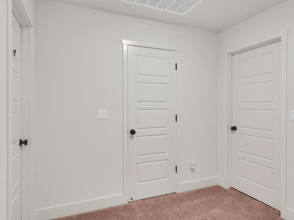 1672 Thistle Ln, Los Banos, CA 93635