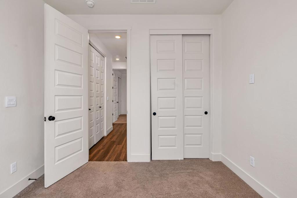 396 Broadstone Ct, Los Banos, CA 93635