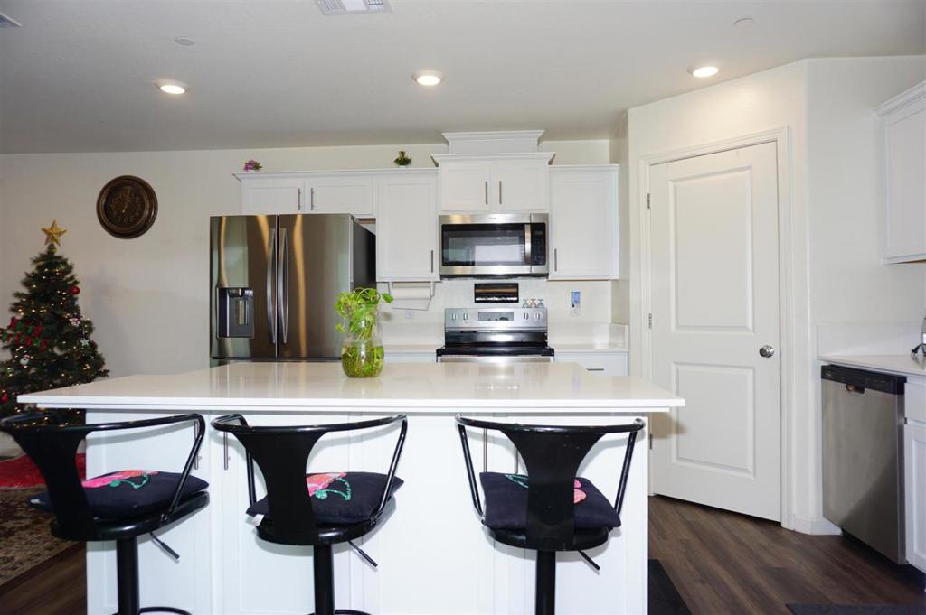 405 Greene Way, Los Banos, CA 93635