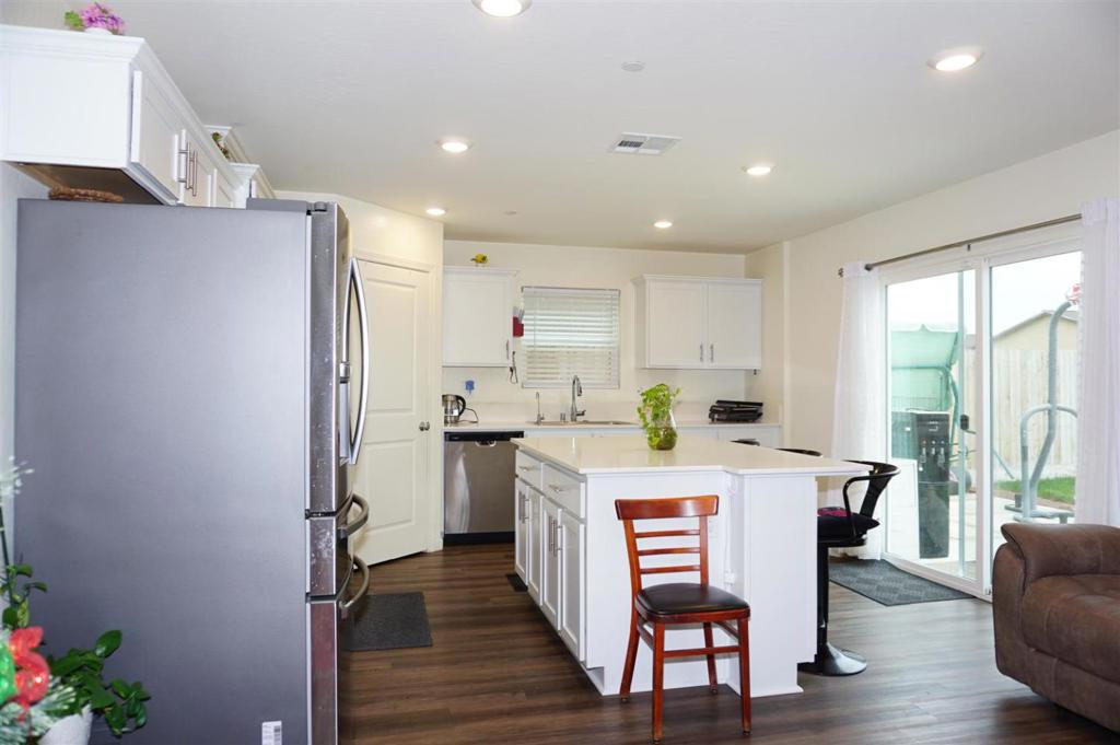 405 Greene Way, Los Banos, CA 93635