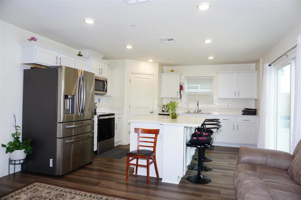 405 Greene Way, Los Banos, CA 93635