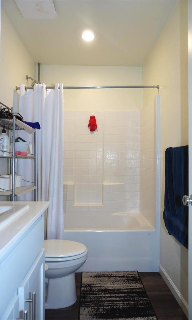 405 Greene Way, Los Banos, CA 93635