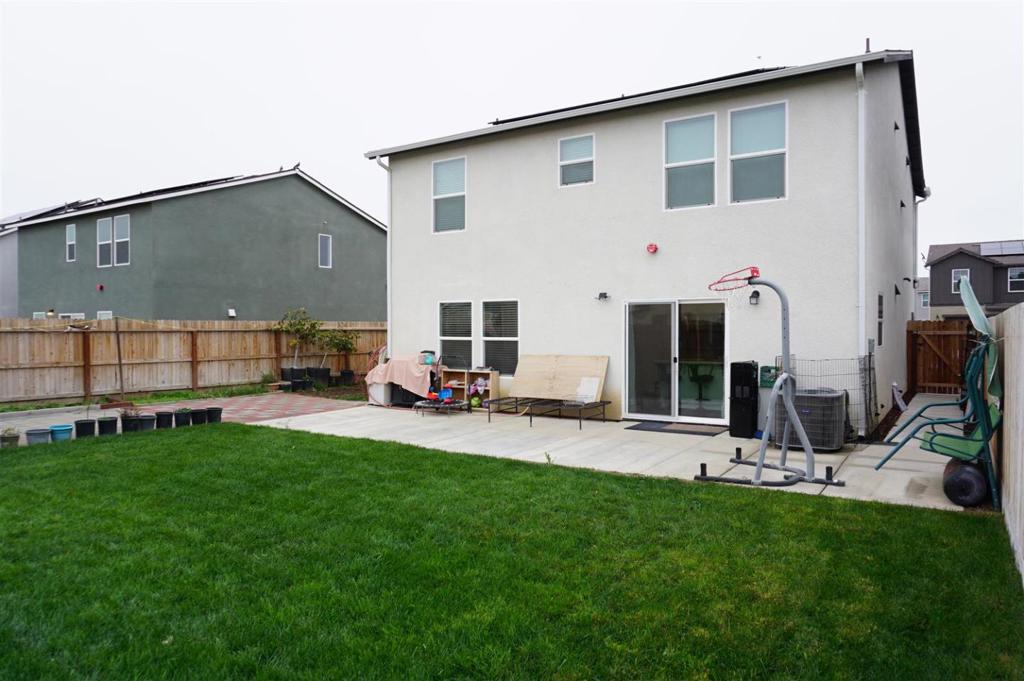 405 Greene Way, Los Banos, CA 93635