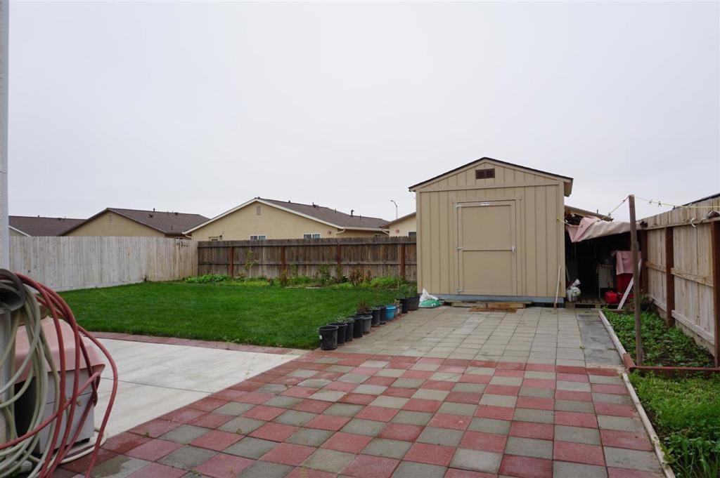 405 Greene Way, Los Banos, CA 93635