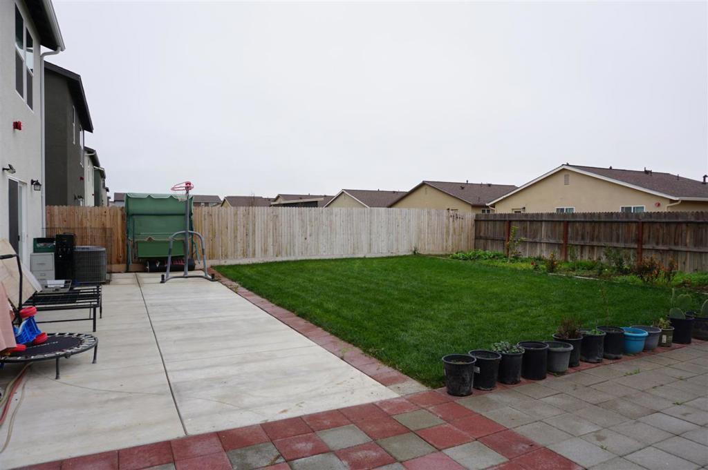 405 Greene Way, Los Banos, CA 93635