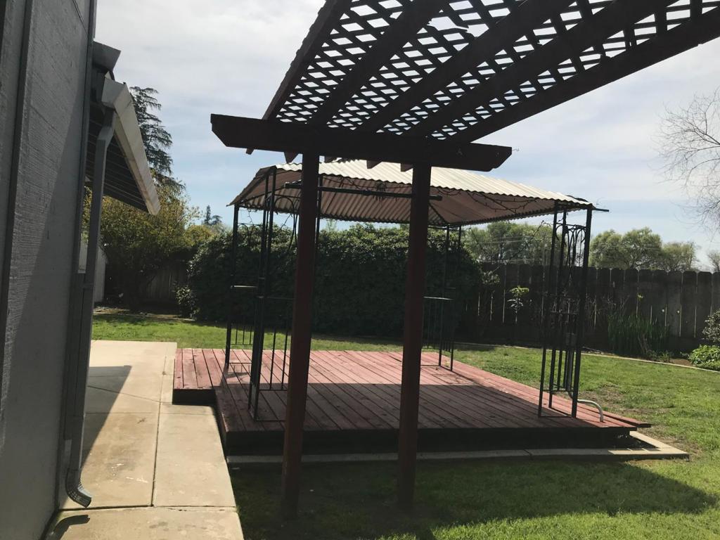 1274 Devonwood Dr, Merced, CA 95348