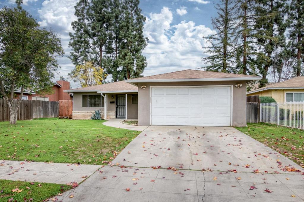 3068 W Fairmont Ave, Fresno, CA 93722