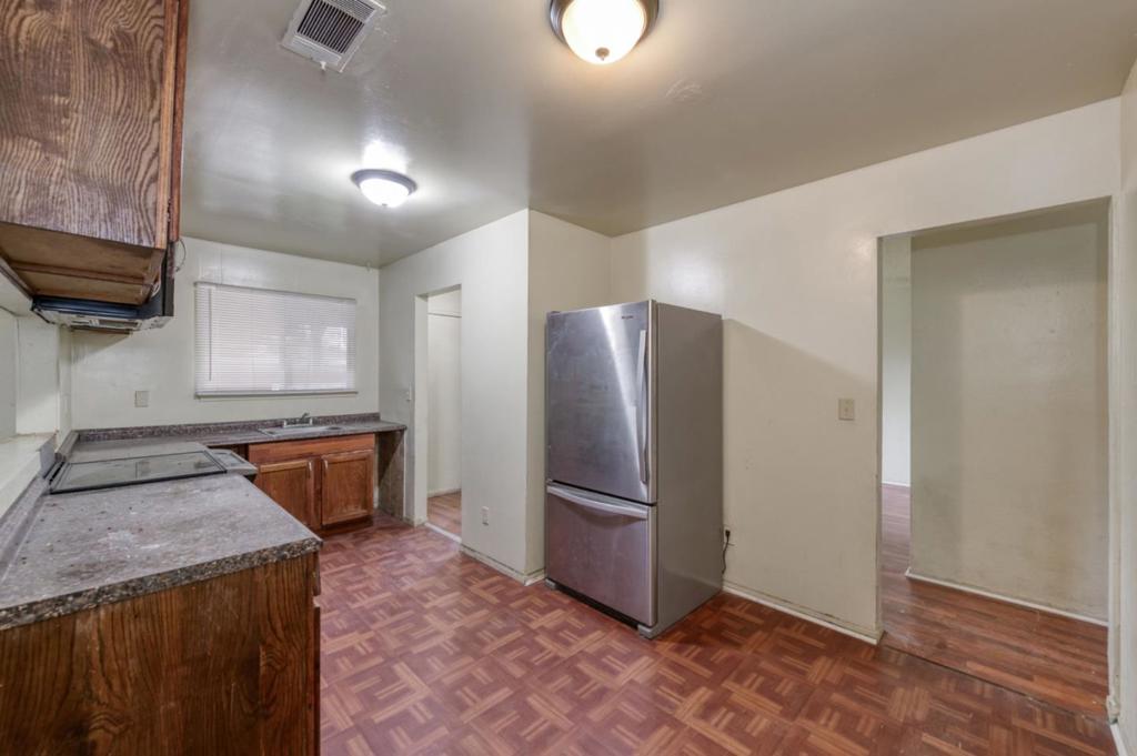 3068 W Fairmont Ave, Fresno, CA 93722