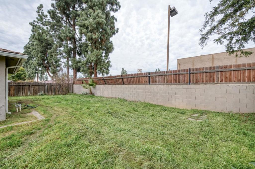 3068 W Fairmont Ave, Fresno, CA 93722