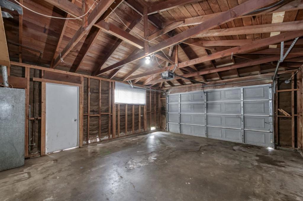 3068 W Fairmont Ave, Fresno, CA 93722