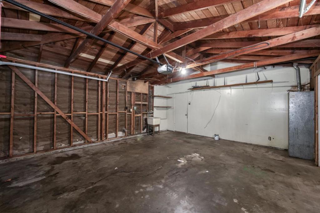 3068 W Fairmont Ave, Fresno, CA 93722