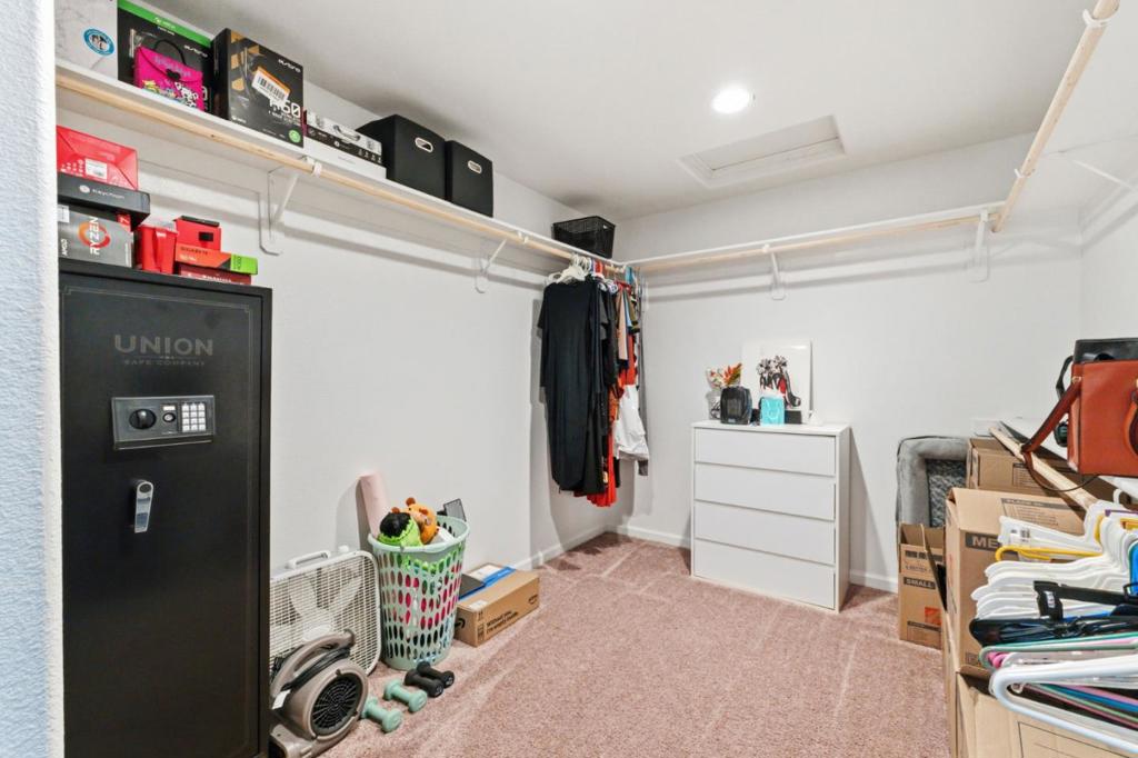 6349 W Acacia Ave, Fresno, CA 93723