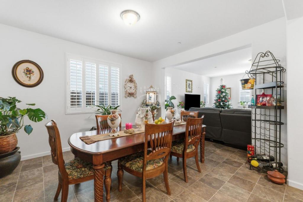 6349 W Acacia Ave, Fresno, CA 93723