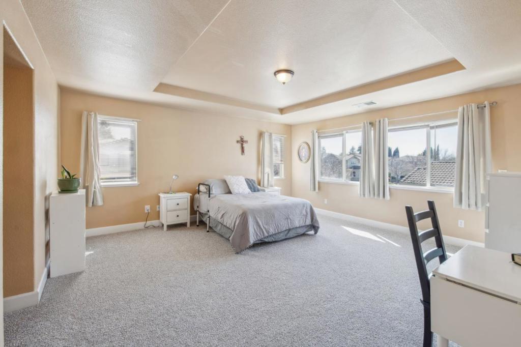 1512 Marigold Dr, Patterson, CA 95363