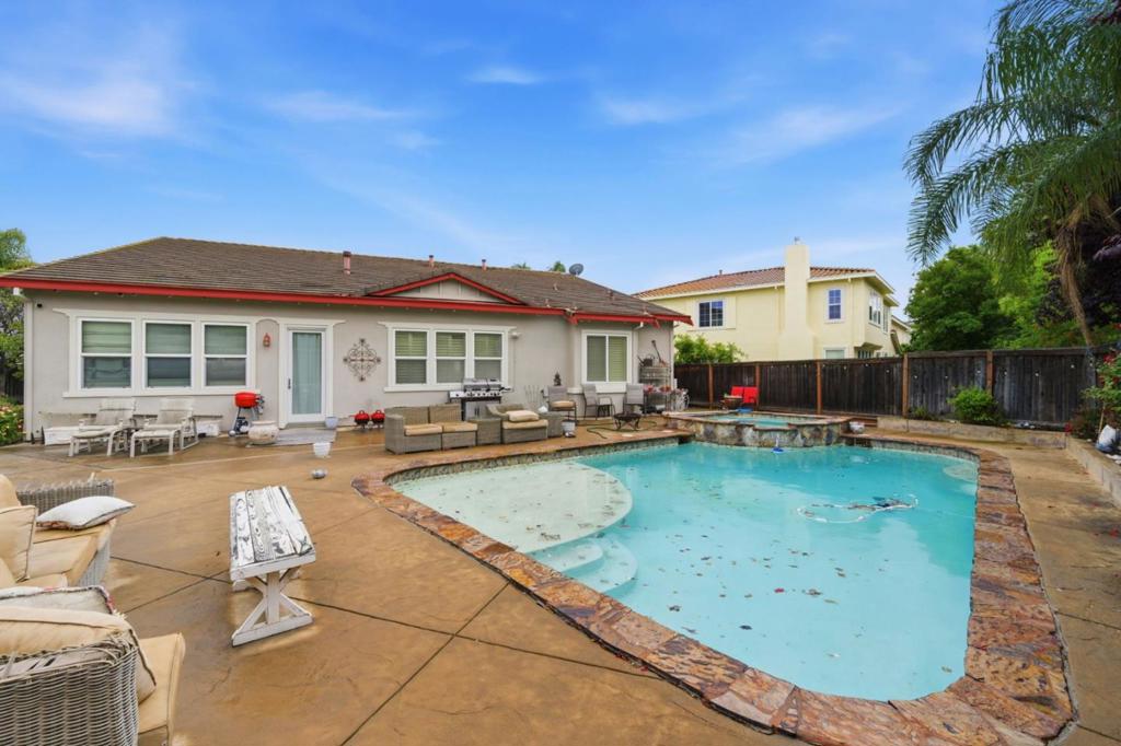 2397 Boulder St, Brentwood (CC), CA 94513