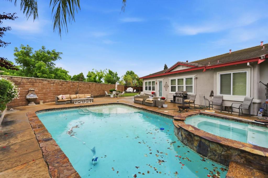 2397 Boulder St, Brentwood (CC), CA 94513