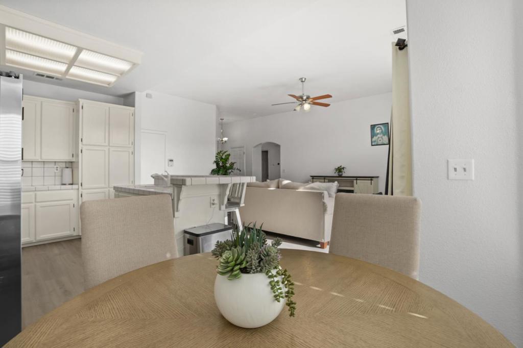 2208 Curzon Dr, Modesto, CA 95355