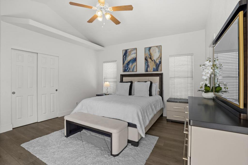 2208 Curzon Dr, Modesto, CA 95355