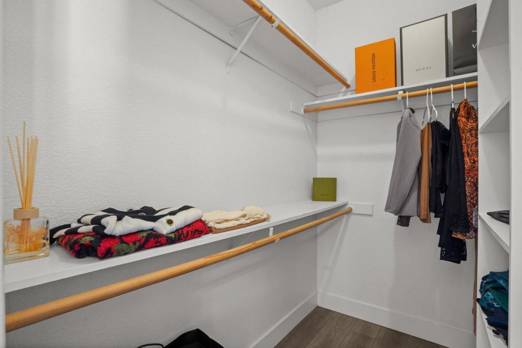 2208 Curzon Dr, Modesto, CA 95355