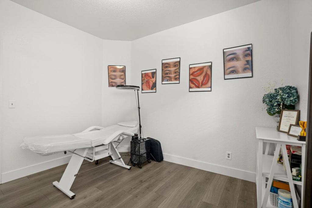 2208 Curzon Dr, Modesto, CA 95355