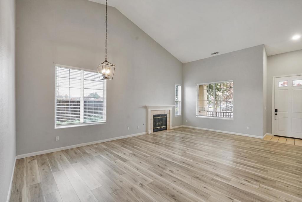 1342 Canyon Creek Dr, Newman, CA 95360