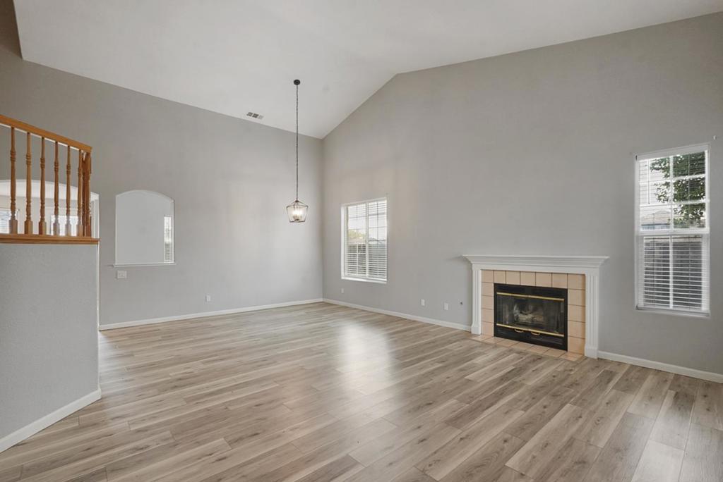 1342 Canyon Creek Dr, Newman, CA 95360