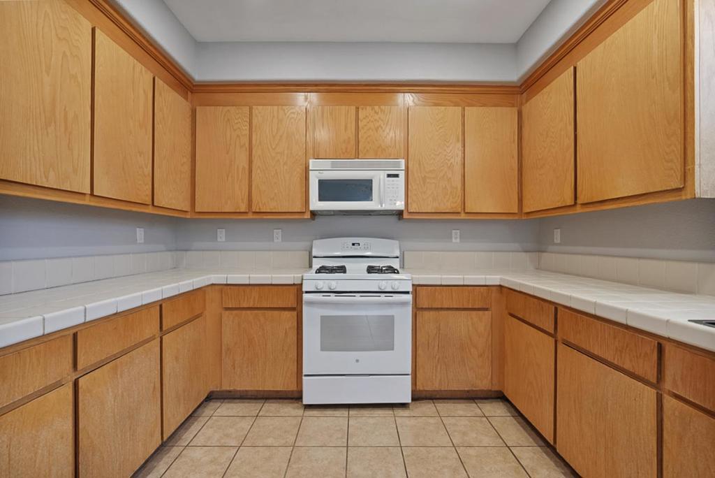 1342 Canyon Creek Dr, Newman, CA 95360