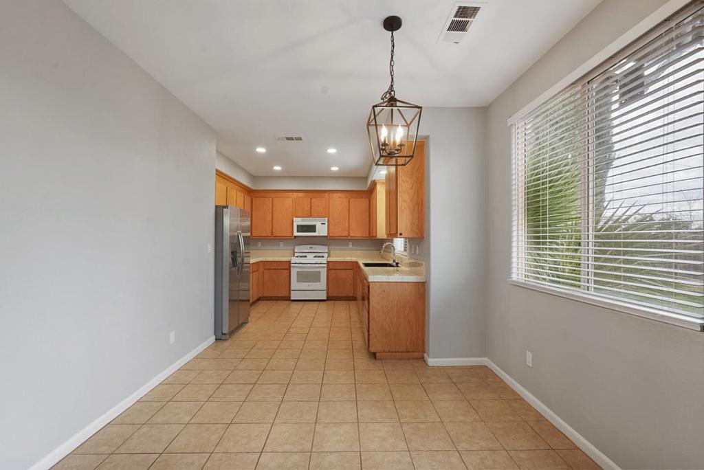 1342 Canyon Creek Dr, Newman, CA 95360