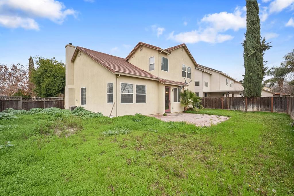 1342 Canyon Creek Dr, Newman, CA 95360